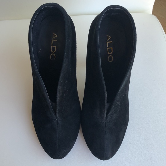 Black suede slip on ankle boots. - Picture 2 of 5